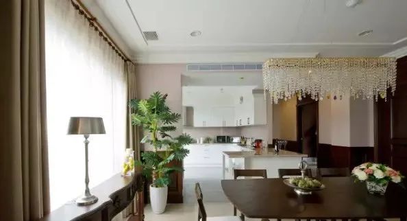 放弃3层别墅，坚持买210㎡大平层，入住后全家夸我考虑周到！