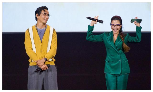 杨紫琼|外媒太实在了,吴彦祖和杨紫琼的图不P就放出来,状态很真实