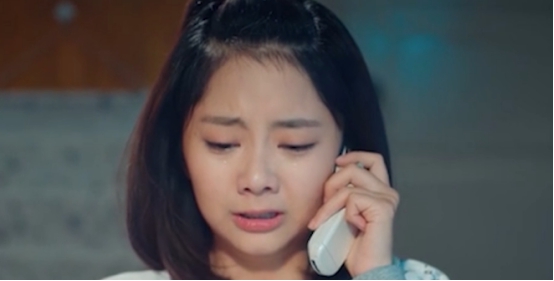 谭松韵|“负重前行”谭松韵，母亲离世被喷卖惨，因刘昊然发言被央媒点名