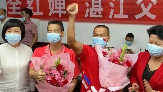 全红婵家装修！外墙和大门粉刷翻新，80岁全爷爷全程监督，有爱辅助工人