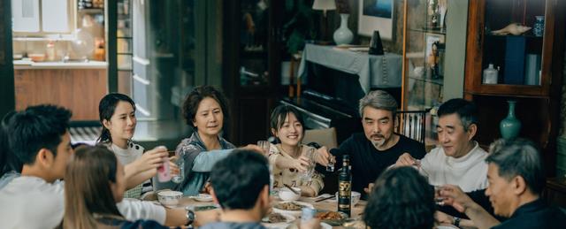 心居|《心居》原著：冯晓琴“无爱无性”的婚姻，才是顾家包容她的根源