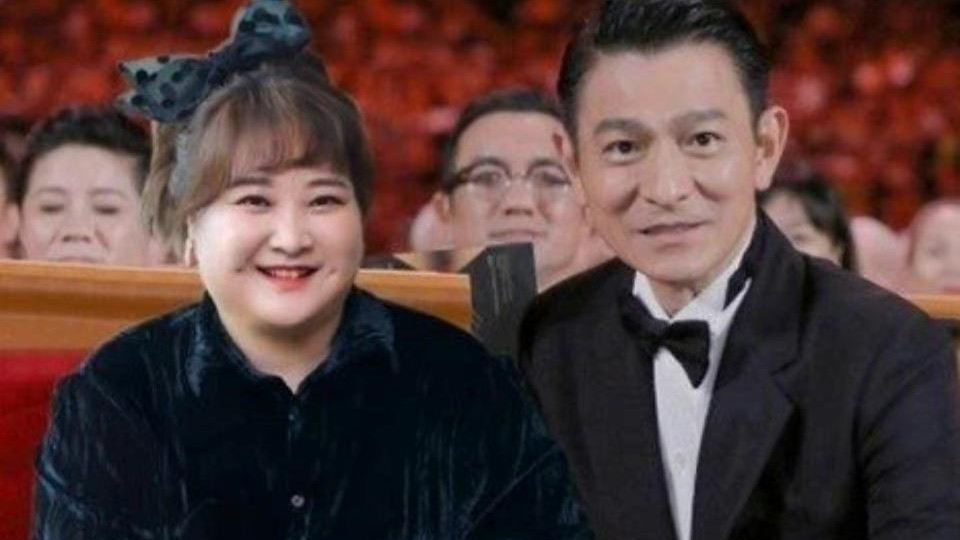 刘德华|贾玲为61岁的刘德华庆生，配图尽显小心思，这才是追星的正确方式