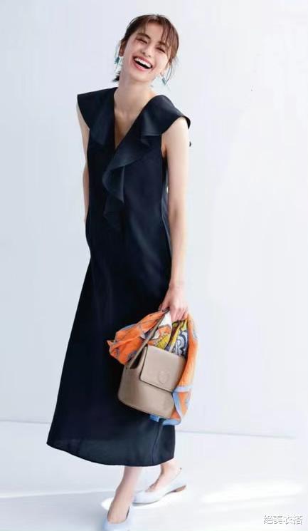 “连衣裙”穿对了，你才优雅！揭秘骨骼穿搭法的真相，很少人知道