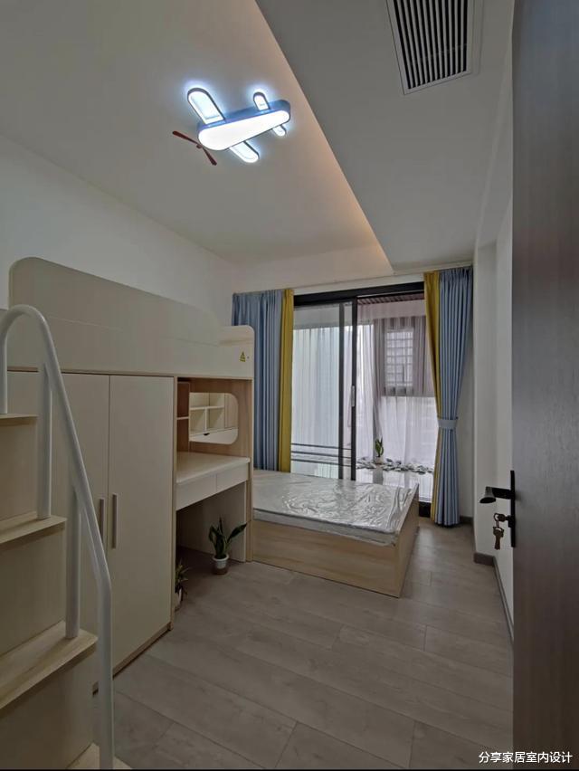 110平现代简约风格,设计悬空电视墙,儿童房布置两张床很实用