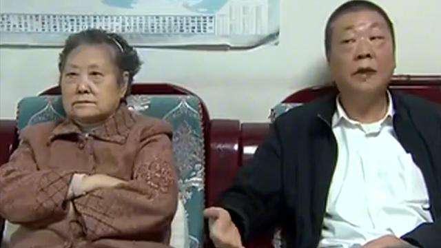 65岁女子的户口在哥哥名下,2年前哥哥房屋被征收,所以她也能分得一份征收款和45平米安置房