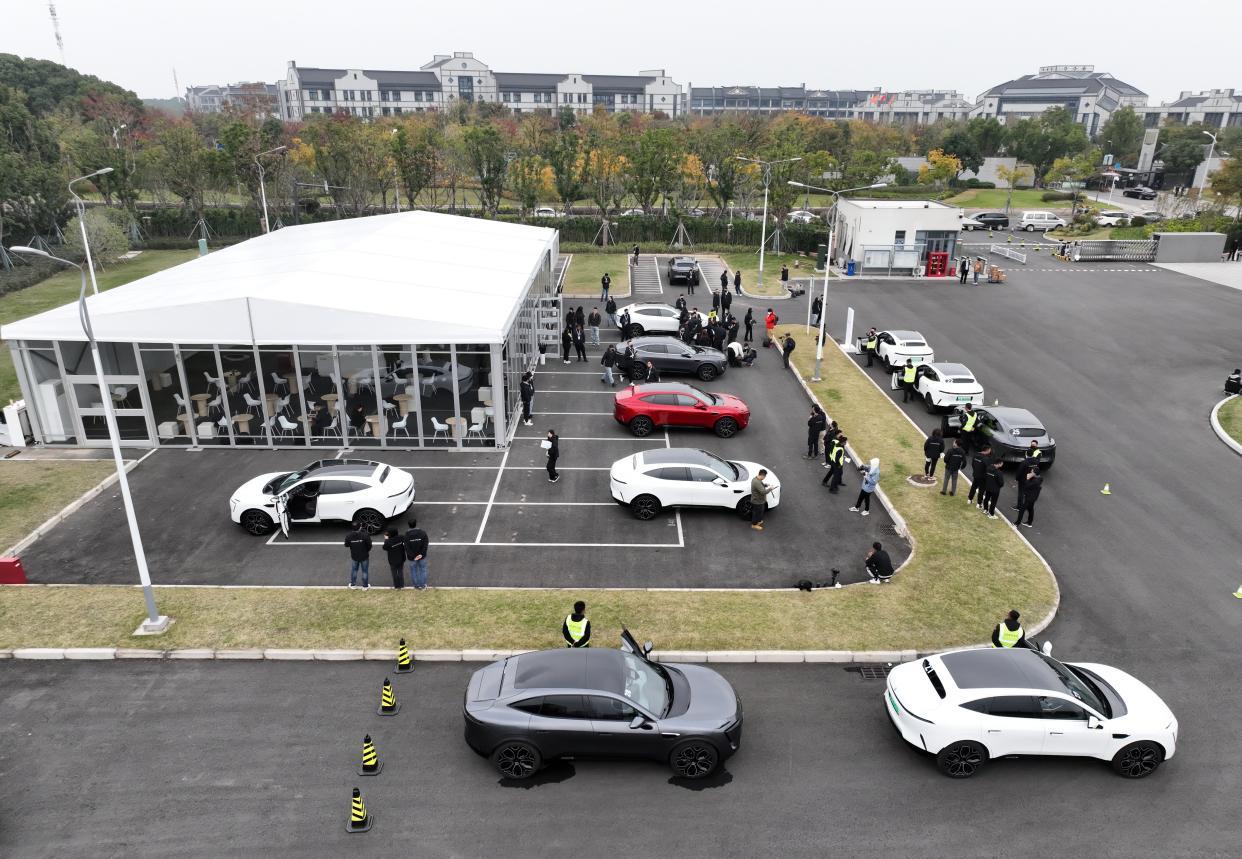 阿维塔|上市大卖20000辆，连平台都是华为系统，30W有100W享受，要啥有啥