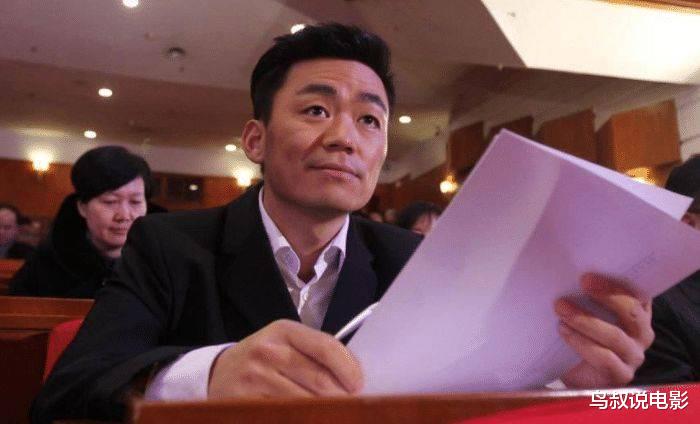 王宝强|王宝强身价上亿，亲哥哥还在村头卖葱油饼？哥哥的回答太扎心！