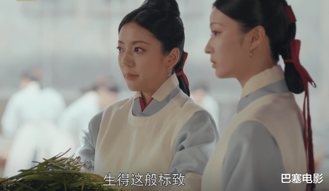 标致|《尚食》开播，一水的槽点，这样的吴谨言就别说“标致”了吧