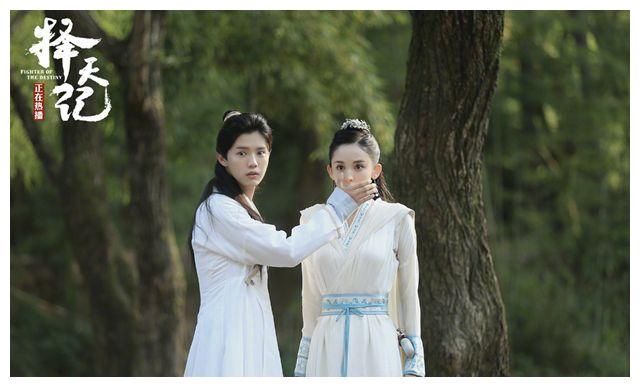 王一博|看似撕心裂肺，实则像演真人秀，这10位明星演戏，永远在出戏