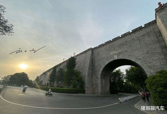 南京|长三角“最不排外”的大城市,当地人很包容,外地人去了很自在