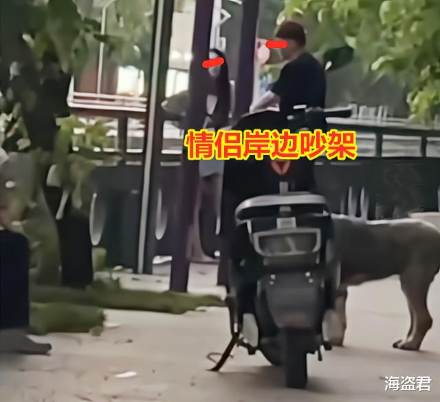 女子闹情绪跳河,男友不会游泳为救她溺亡,女子获救后望着水面愣神