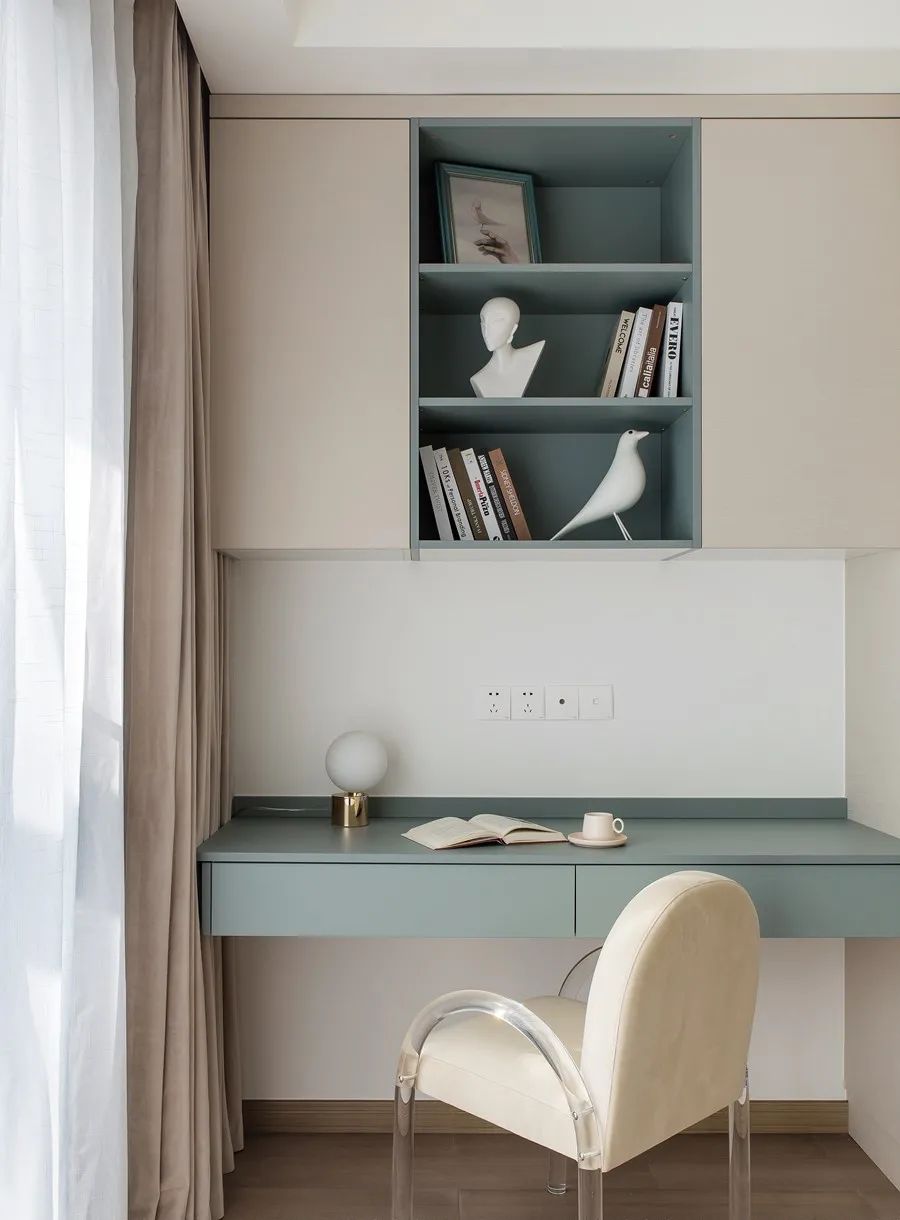 150m2奶油风+留白:他家小复式不拆不改,颜值、功能全都有!