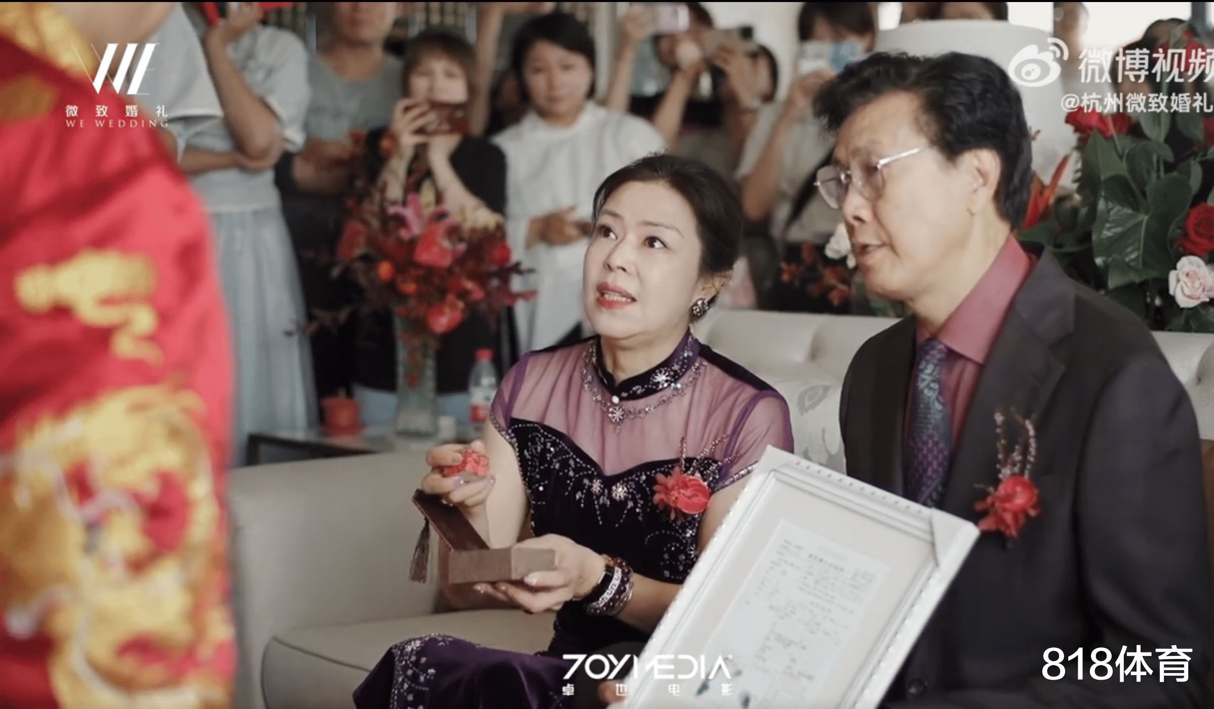 破防! 张常宁漂亮母亲将胎发当嫁妆, 叮嘱吴冠希: 我们呵护她27年交给你了