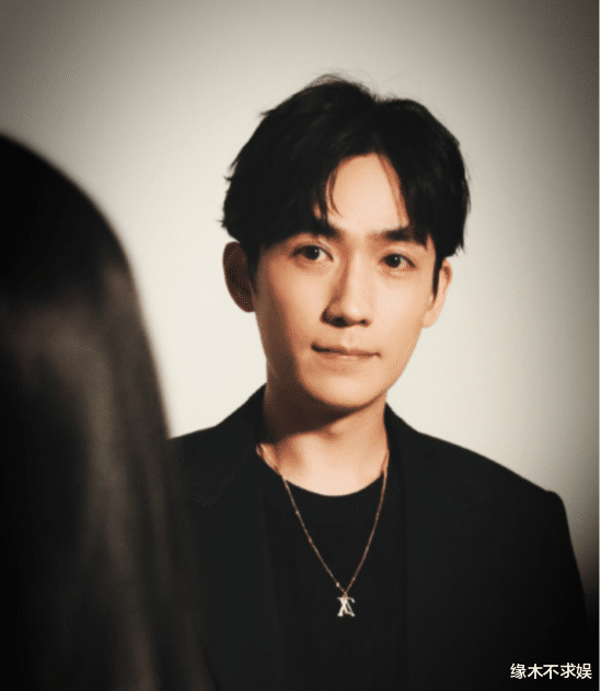 朱一龙|朱一龙现实中长啥样?线下被拍生图,网友:令人意外