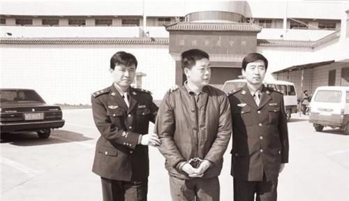 山东“黑老大”徐宗涛:敛财两千万,庭审卷宗拉一车,终被判死刑