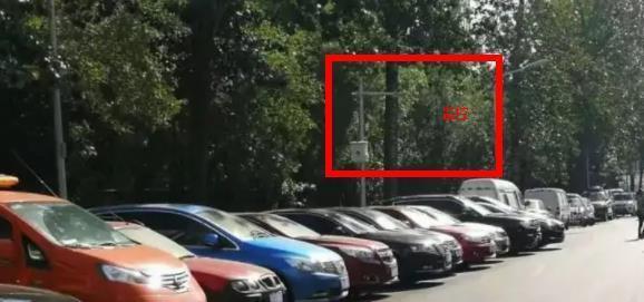 车停在路边,被刮了找不到人,该怎么办?