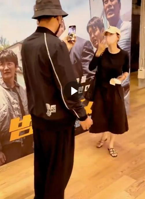 秋瓷炫|于晓光去韩国过节，4岁儿子出镜讲韩语穿红裤，秋瓷炫：想见公婆