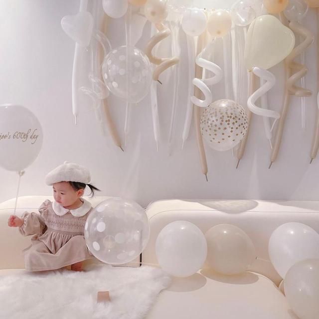 参观完她家,才知什么叫“高级美”,全屋大白墙,竟没有一点俗气