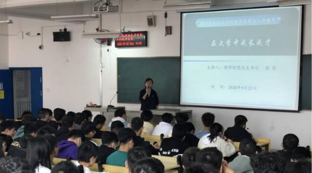 大学|“不应该花14万送儿子上大学”,普通家庭的心里话,真实又扎心