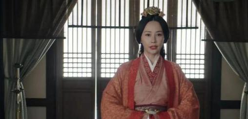 月升沧海|《月升沧海》王姈妈妈嚣张跋扈,目中无人,网友:有其母必有其女