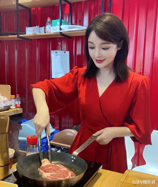 胡蝶|央视主播胡蝶：与陆川闪婚，独自产检，长期分居，7 年后怎么样了