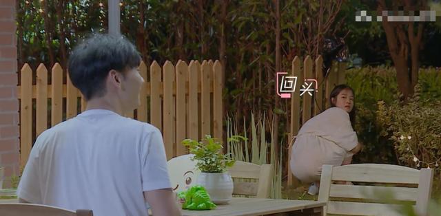 李君婕|重温《心动的信号1》才发现：李君婕这4个行为就是在明目张胆抢人