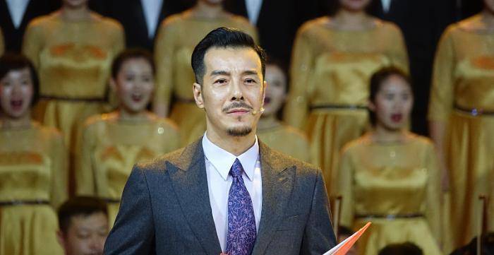 李冰冰|他与李冰冰是同班同学，因长的丑发展受限，今却成一代黄金配角