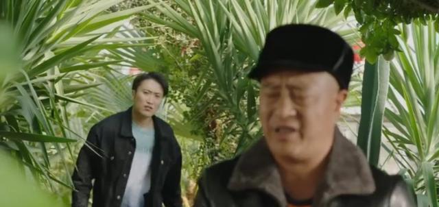 赵四|赵四带领两个儿子跳炸雷舞,深度解析赵四的“炸雷”是如何诞生的