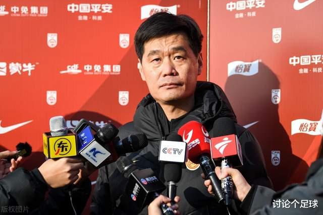 国足|国足大利好！李霄鹏首次透露归化的情况，承诺给球迷们满意的答案
