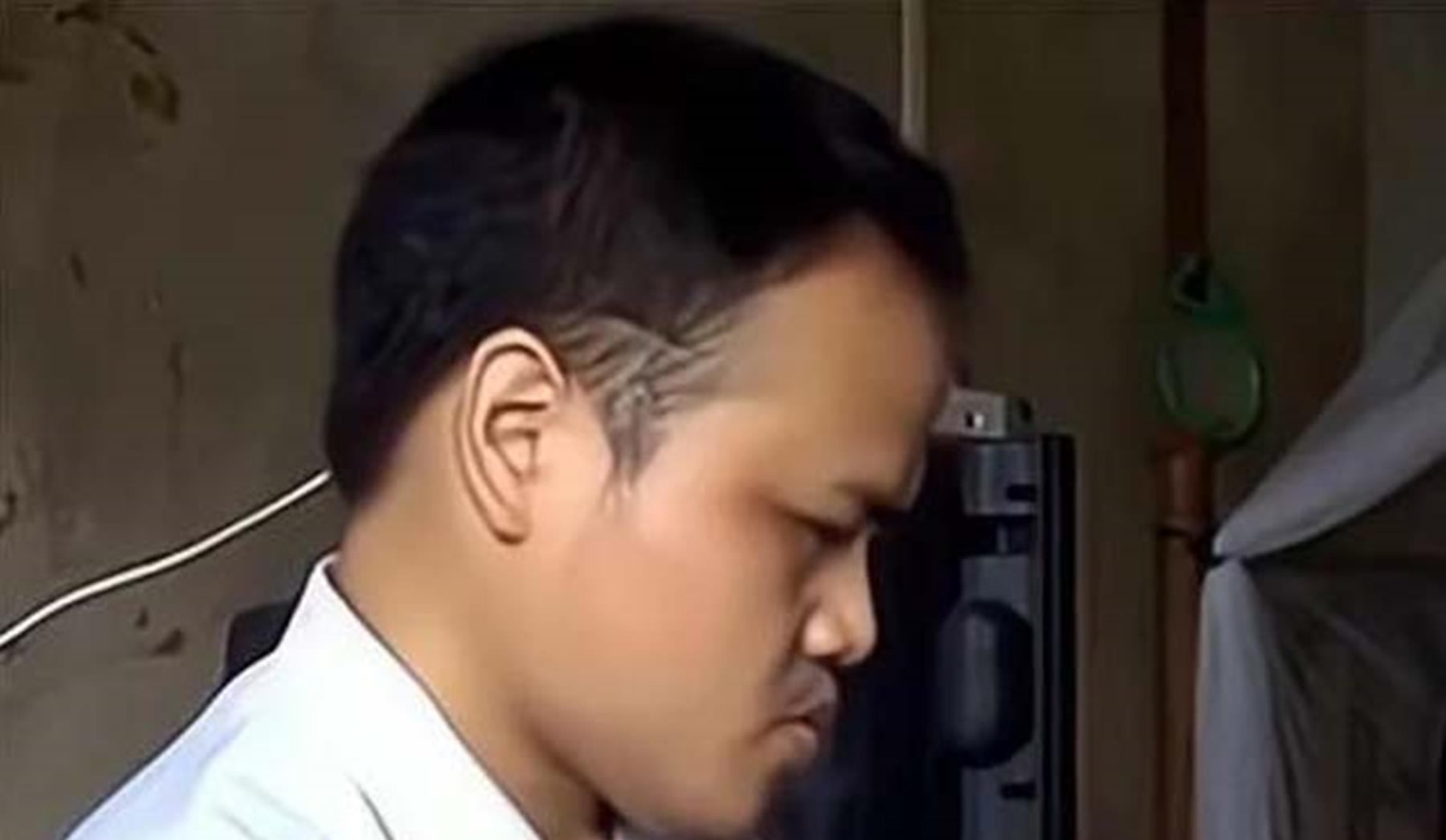 |33岁高考状元毕业9年，蜗居在家啃老，对父母亲戚闭门不见