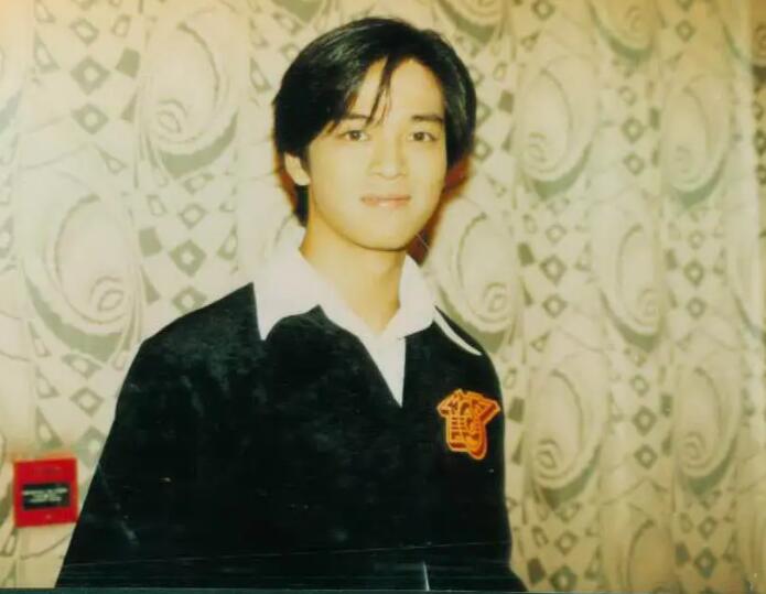 医美|自然老去和医美老去的区别？4对同龄帅气男星，如今差距一目了然