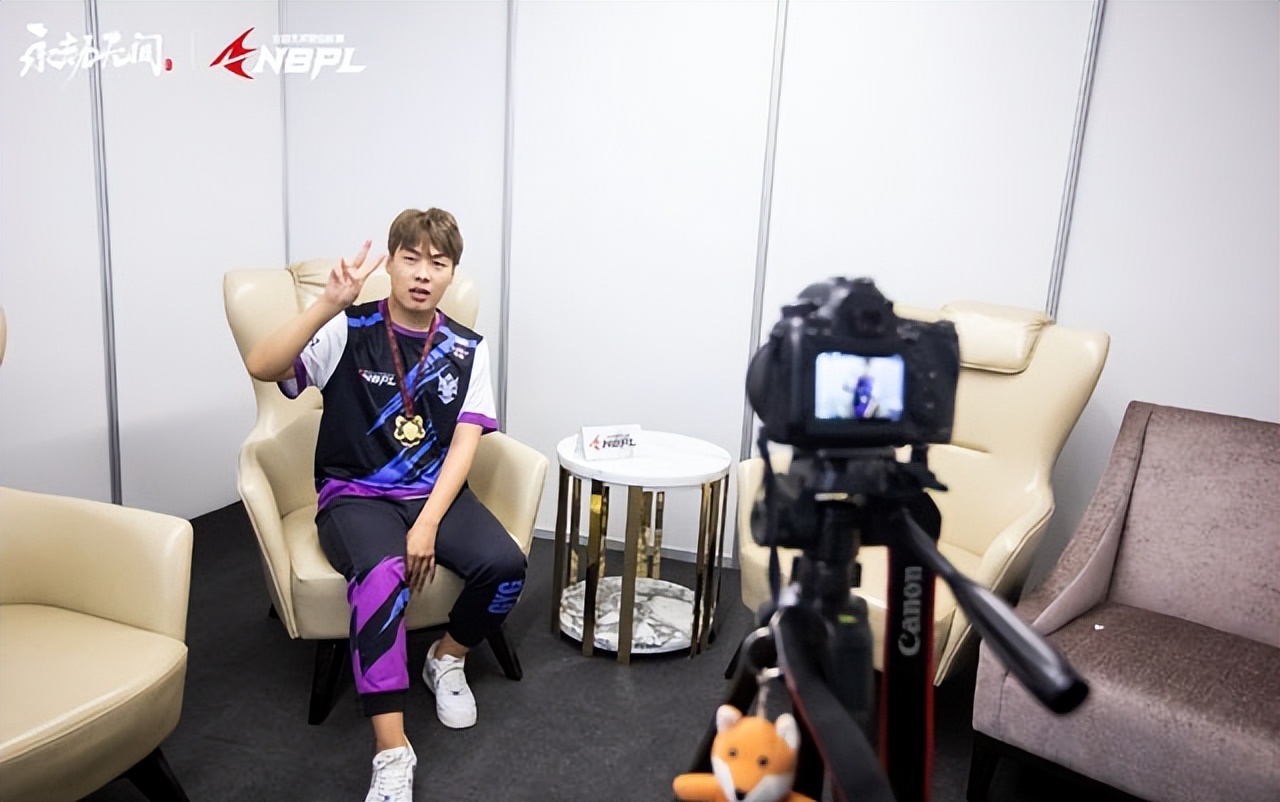 零售业|GYG、独白——这么多人打职业,为什么不可以我是第一?