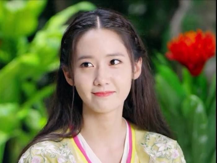 林允儿|“人气女神”林允儿：因限籍令发展受限制，搭档李钟硕带来王炸剧