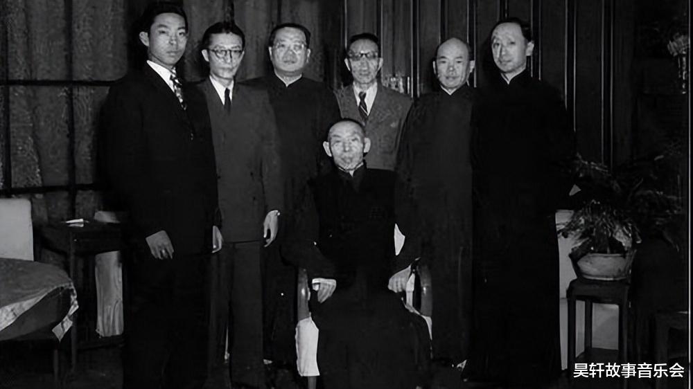 昊轩故事音乐会 杜月笙墓地:无人打扫、落败荒凉,青苔爬满了走道!