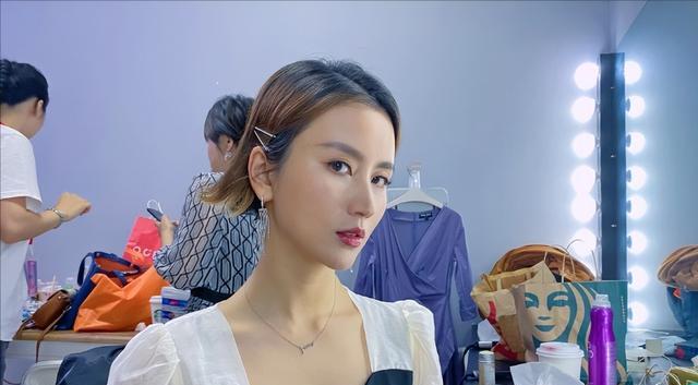 伏玟晓|女主持人伏玟晓再度离婚,一婚恋综嘉宾二婚富商,坦言伤口已愈合