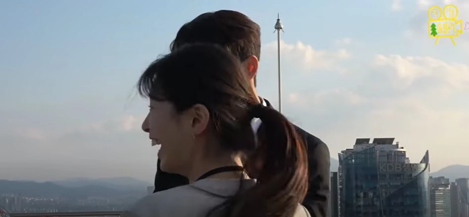 南柱赫|与秀智拍吻戏后，南柱赫暗示秀智有“口臭”，被韩网友批评没礼貌