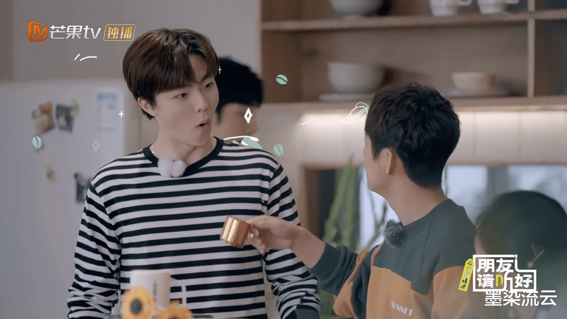 谢娜|谢娜不懂装懂被何炅公开吐槽，谢娜颜面大失，将炮火转向了陈立农