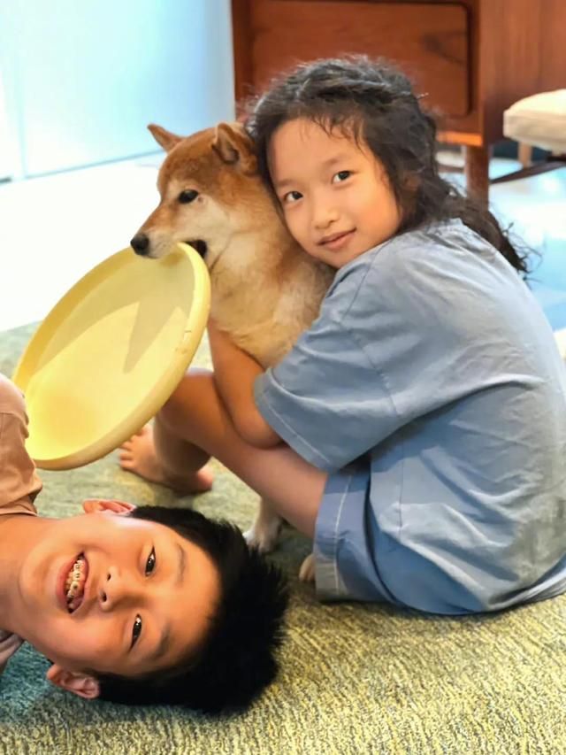 黄觉|演员黄觉：和徐静蕾同居5年，转身娶小14岁娇妻