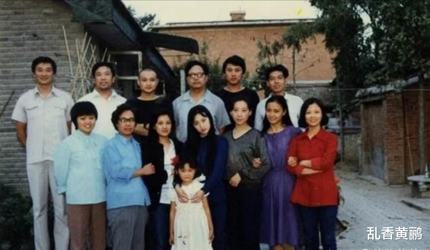 陈晓旭|87《红楼梦》她的美,一直被严重低估,真人比镜头中漂亮多了