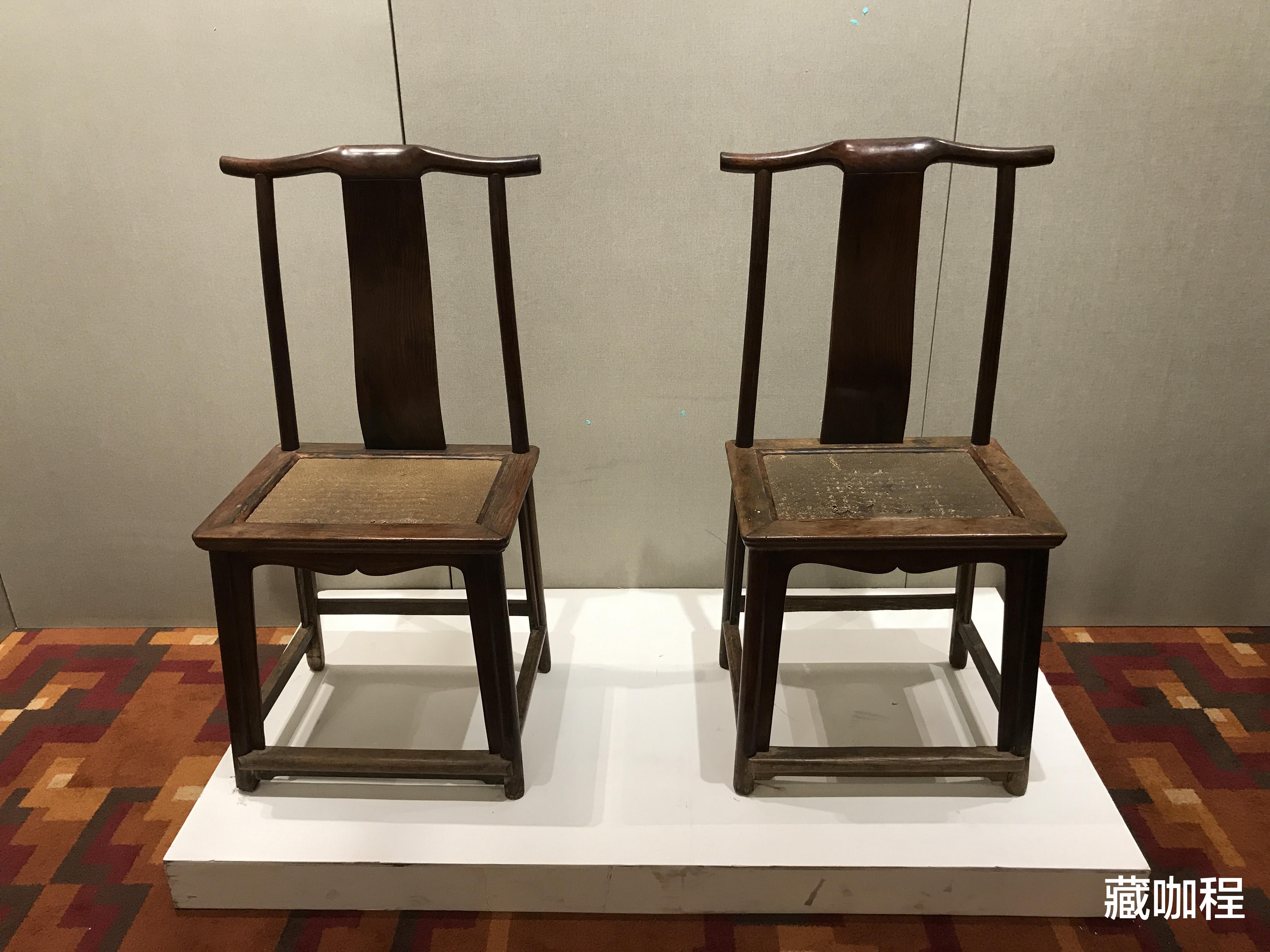 |四腿八挓、挺拔秀丽，清黄花梨灯挂对椅60万起