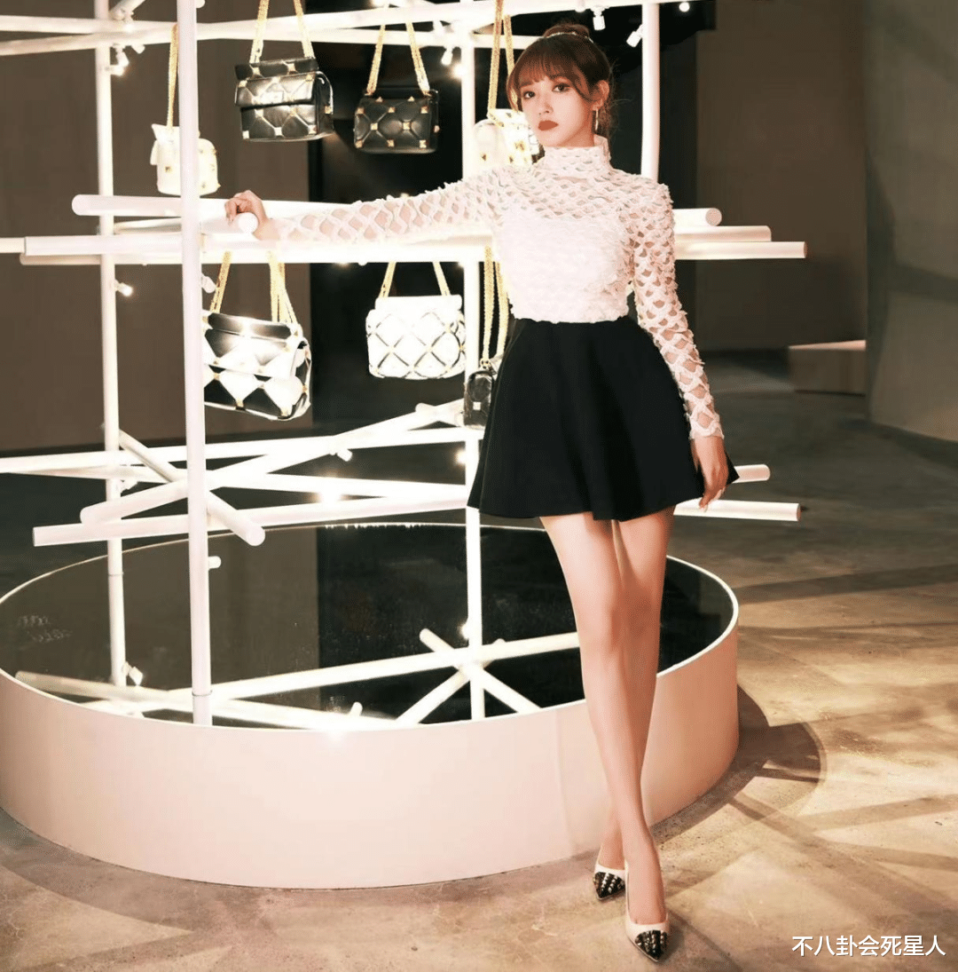 修图|罗圈腿、大象腿、扁平足，女星未修图里的腿，让我看见了人间真实