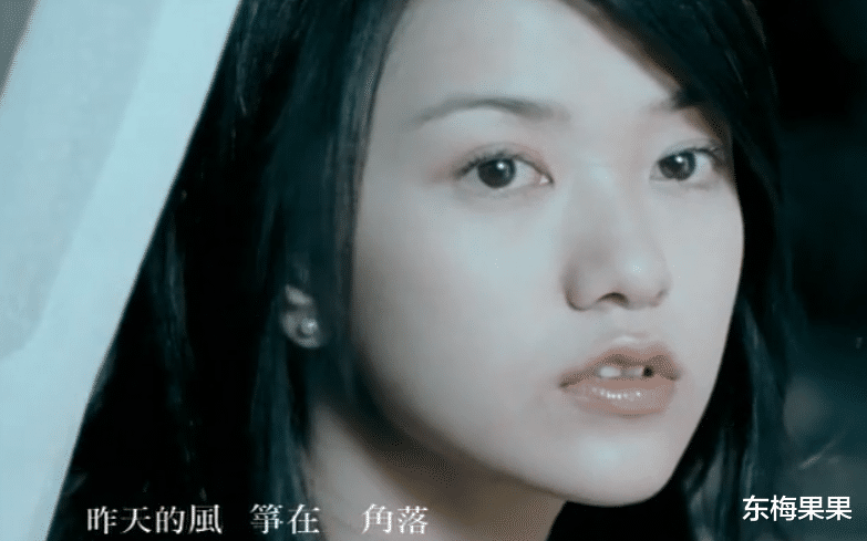 李小冉|上不了热搜的郭采洁，以另一种「诡异」的方式出圈了