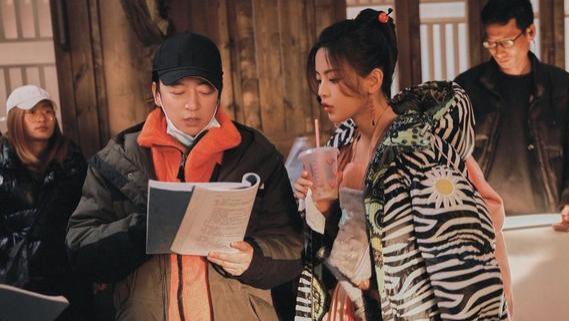 李木戈|能把景甜拍红，李木戈是什么样的导演？脱个毛衣还能加点韵味？