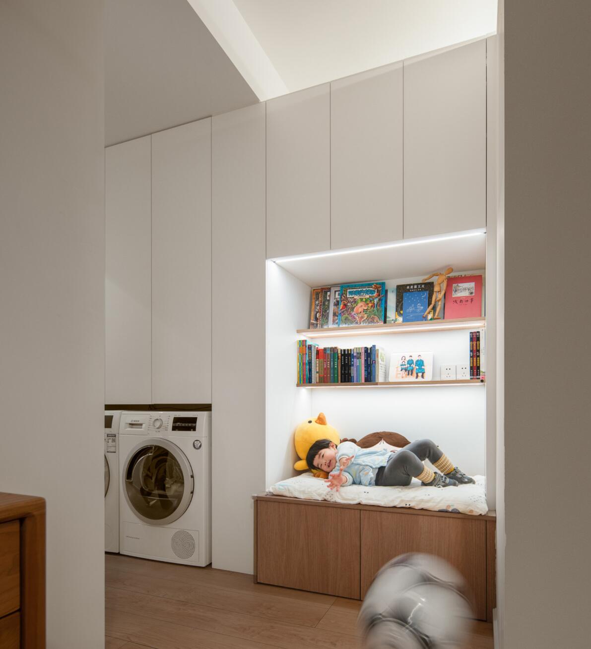 小户型做不到断舍离怎么办？那就学她家，将空间利用到极致