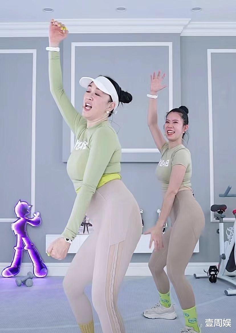 钟丽缇|51岁钟丽缇健身太吃力，满脸通红惹人心疼，网友：像条胖鳝鱼！