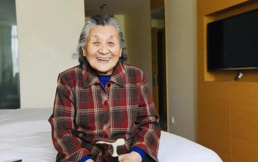 弥勒|老人酒店养老火了，由此想到一种与旅游相结合的全新养老模式