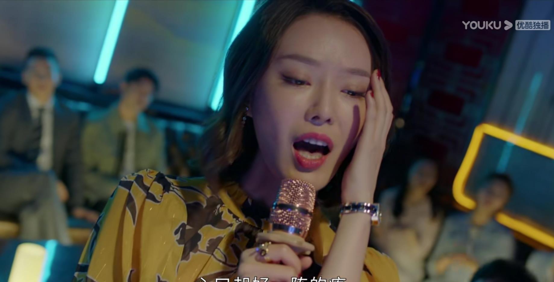 颜晓晨|《半暖时光》：又美又飒前女友辛俐，职场女魔头的正确打开方式