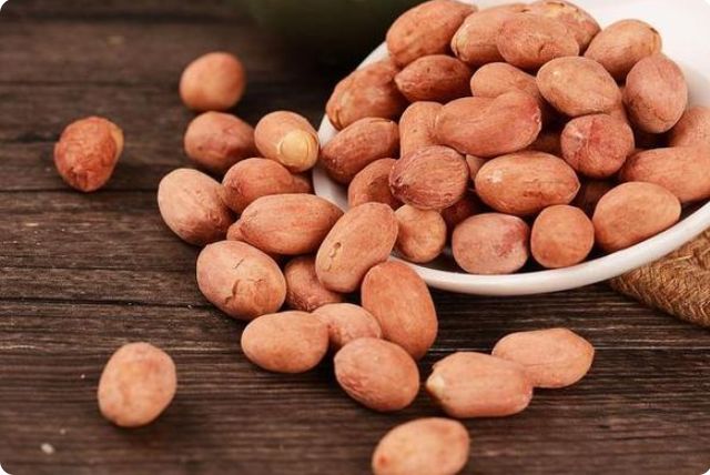 发型 减肥不能碰“花生”？建议：若不想腰上长赘肉，忌4物，吃4果