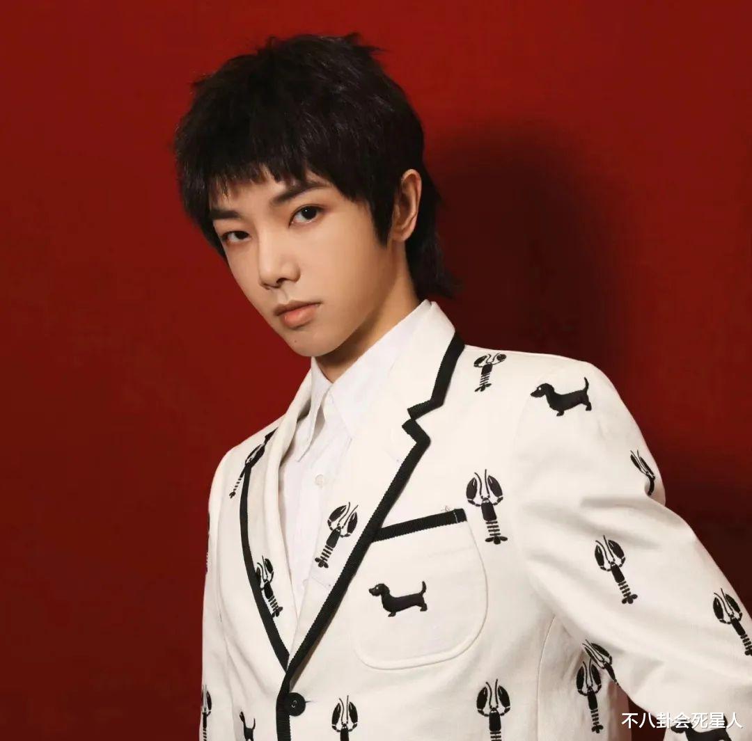 阿凡达2|男星也有虚荣心,戴假发、穿内增高、垫假屁股,花样一个比一个多