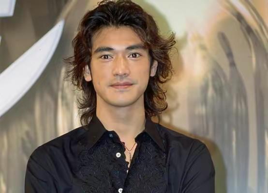 梁丹妮|金城武近照曝光，小鲜肉变大叔，隐居日本感情成谜